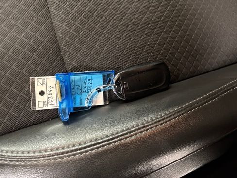 Used 2022 Buick Encore Preferred image 29