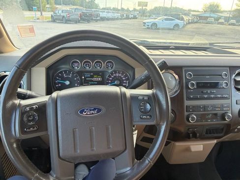 Used 2011 Ford F250 Lariat RWD image 19