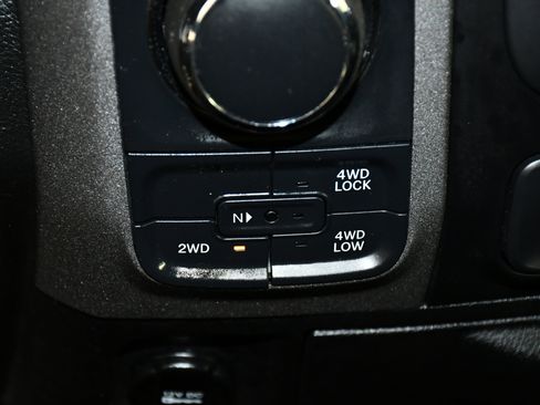 Used 2017 RAM 1500 Express w/ Express Value Package image 32