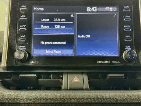 Used 2020 Toyota RAV4 XLE w/ Convenience Package FWD image 17