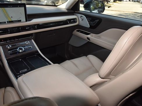 Used 2022 Lincoln Aviator Reserve w/ Equipment Group 201A AWD/4WD image 18