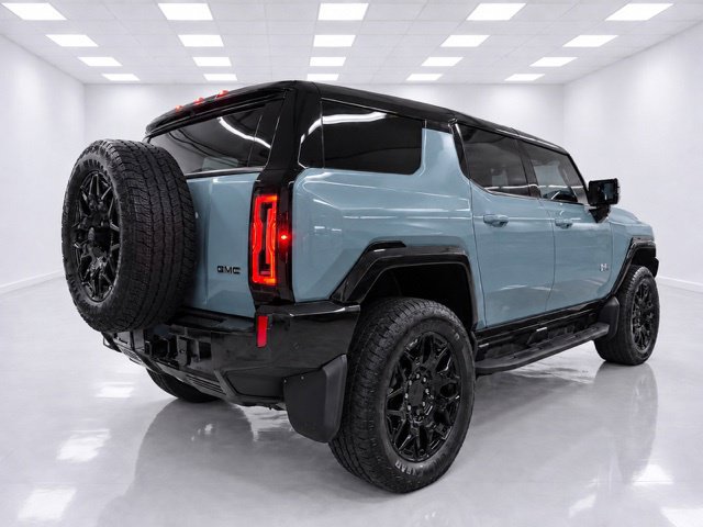 Used 2024 GMC Hummer EV 2X w/ LPO, Illumination Package AWD/4WD image 11