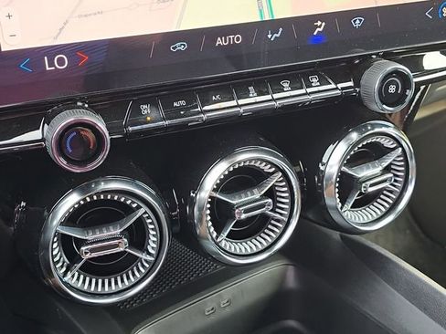 New 2025 Chevrolet Blazer EV LT image 33