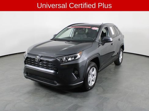 Used 2020 Toyota RAV4 XLE w/ Convenience Package image 2