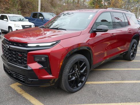 Used 2024 Chevrolet Traverse RS w/ LPO, Floor Liner Package image 4