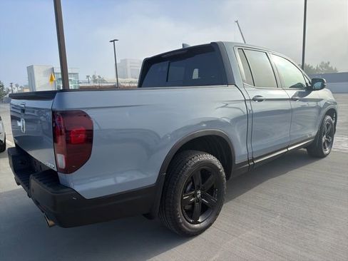 Used 2023 Honda Ridgeline Black Edition image 2