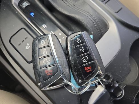 Used 2017 Hyundai Santa Fe Sport FWD image 33