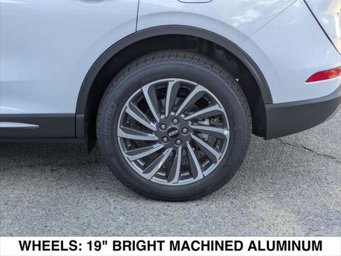 New 2025 Lincoln Corsair Reserve image 6