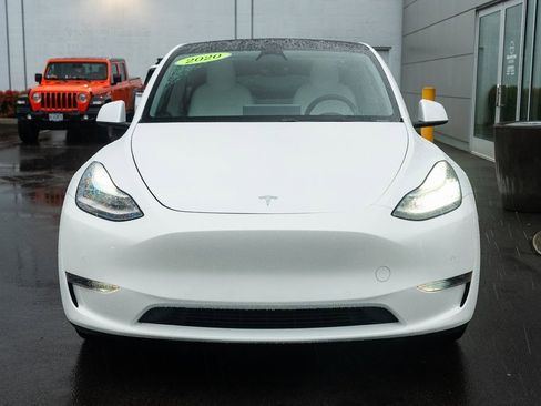 Used 2020 Tesla Model Y Long Range image 2