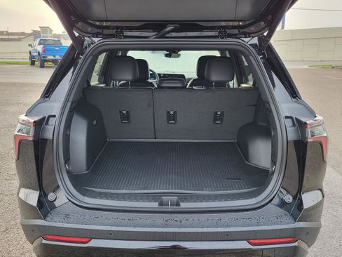 New 2026 Chevrolet Equinox RS w/ Convenience Package III FWD image 12