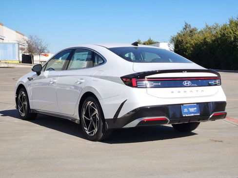 New 2026 Hyundai Sonata SEL FWD image 3