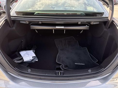 Used 2020 Mercedes-Benz E 350 Sedan image 8