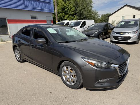 Used 2017 MAZDA MAZDA3 Sport FWD image 8