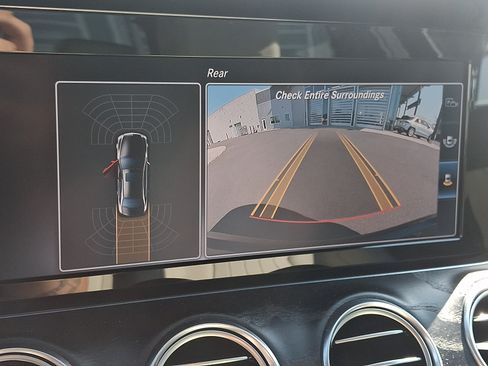 Certified 2017 Mercedes-Benz E 300 4MATIC image 19