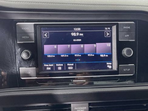 Used 2019 Volkswagen Jetta R-Line FWD image 15