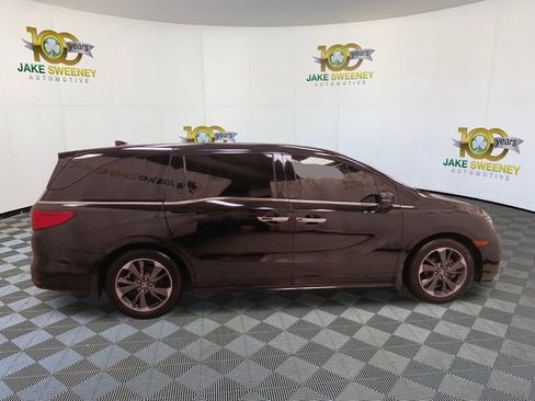 Used 2023 Honda Odyssey Elite image 11