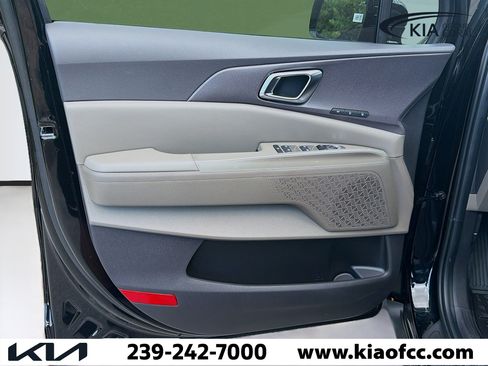 New 2026 Kia Carnival EX FWD image 22