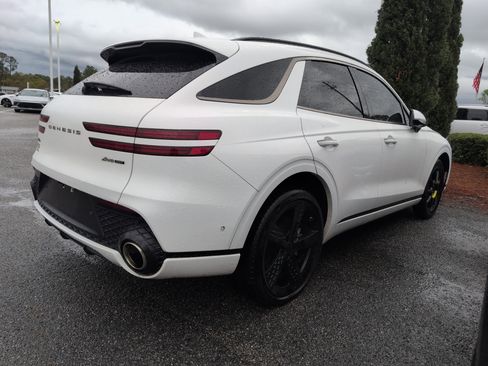 Used 2022 Genesis GV70 3.5T Sport w/ Sport Prestige Package image 2