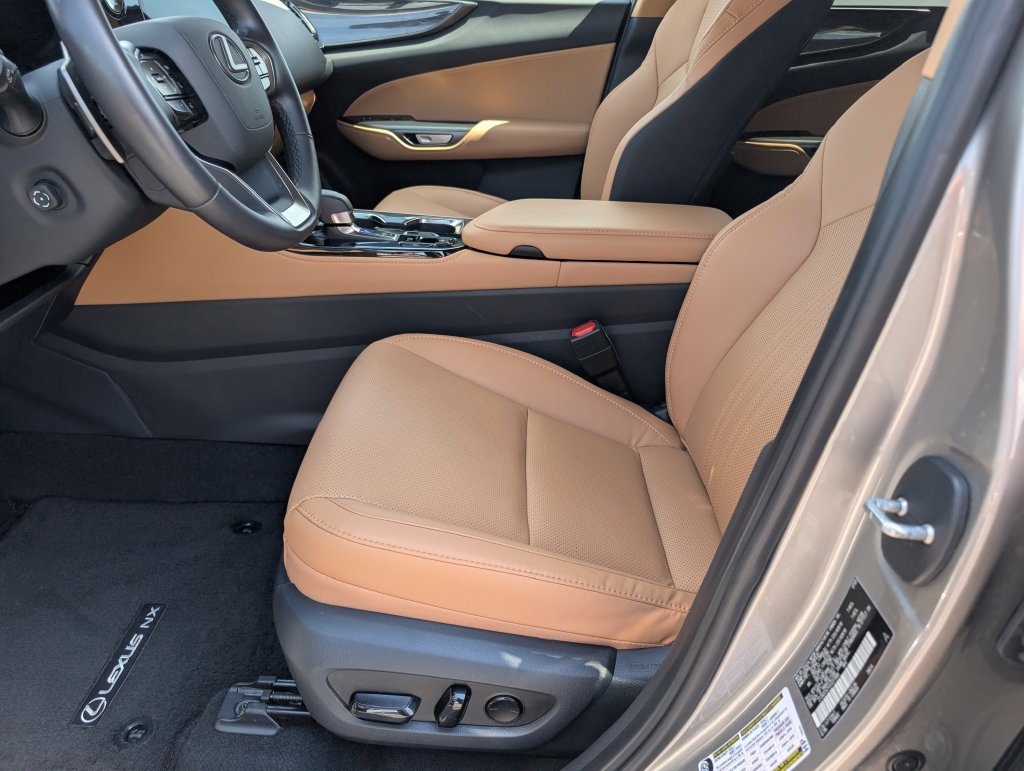 Used 2025 Lexus NX 250 FWD w/ Accessory Package (Z1) image 15