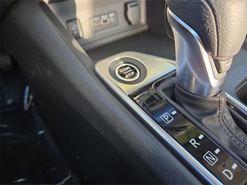 Certified 2024 Nissan Sentra SV image 21