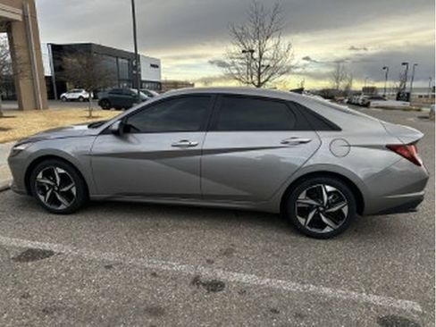 Used 2023 Hyundai Elantra SEL w/ Convenience Package image 19