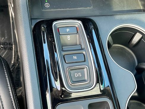 Used 2024 Honda Pilot Touring image 17