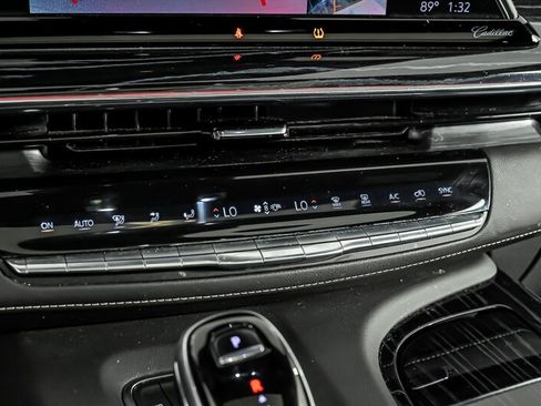 Used 2021 Cadillac Escalade Sport w/ Driver Assist Tech Package AWD/4WD image 27