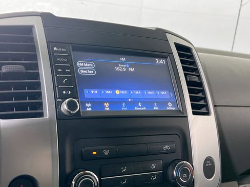 Used 2019 Nissan Frontier SV image 14