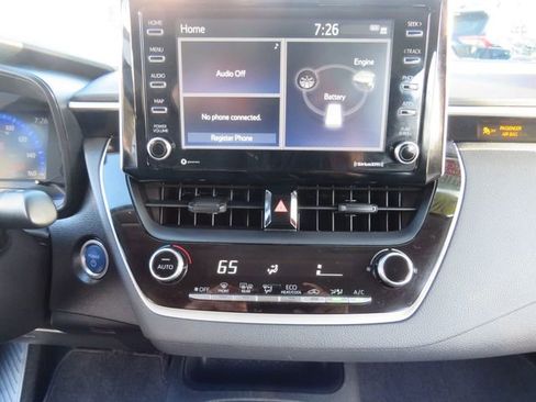 Certified 2021 Toyota Corolla LE w/ Protection Package (TMS) image 24