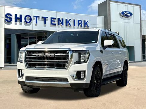 Used 2021 GMC Yukon XL SLT w/ SLT Luxury Package AWD/4WD image 3