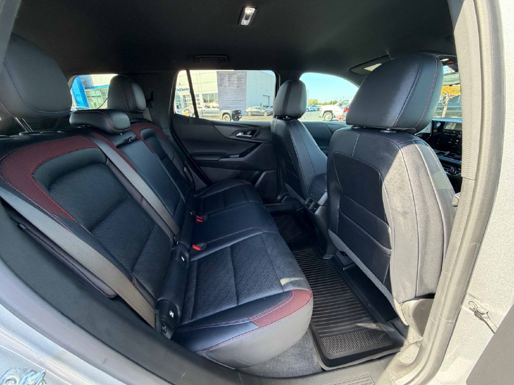 Used 2025 Chevrolet Equinox RS w/ Safety and Technology Package AWD/4WD image 25
