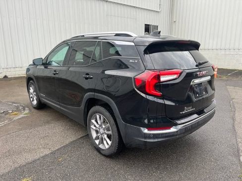 Used 2022 GMC Terrain SLT w/ Tech Package AWD/4WD image 8