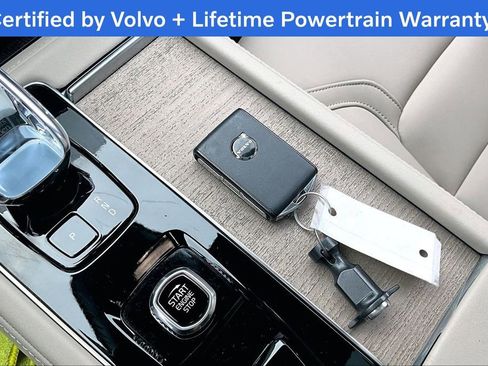 Used 2025 Volvo XC90 B5 Plus image 14