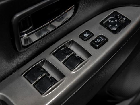 Used 2018 Mitsubishi Outlander Sport SE image 29