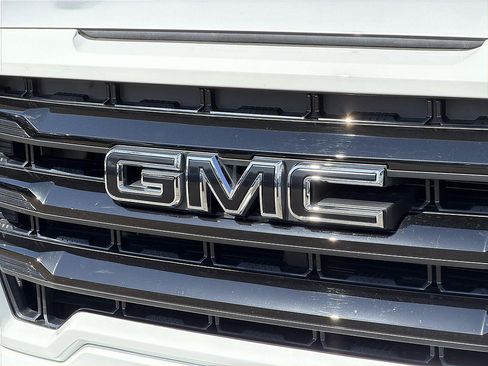 Used 2021 GMC Sierra 1500 Elevation w/ LPO, Elevation Black Package AWD/4WD image 29