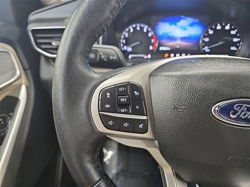 Used 2022 Ford Explorer Limited image 17