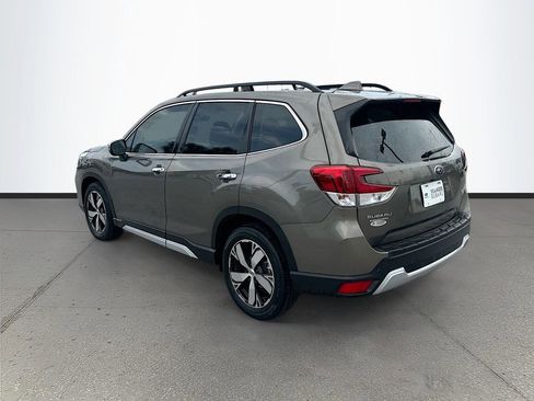 Used 2019 Subaru Forester Touring AWD/4WD image 5