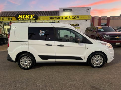 Used 2016 Ford Transit Connect XLT image 8