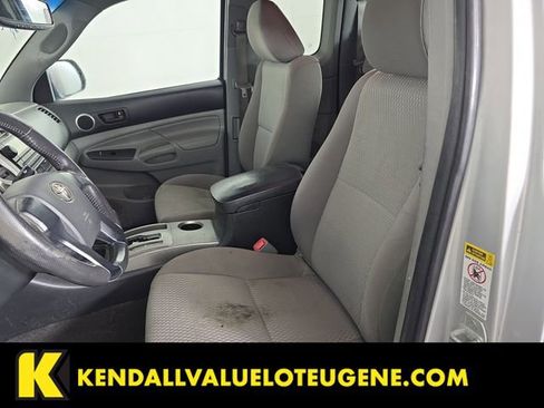 Used 2012 Toyota Tacoma PreRunner w/ SR5 Pkg RWD image 4