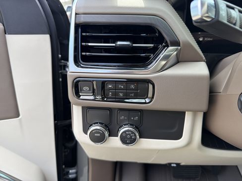 New 2026 GMC Yukon XL Denali w/ Sun & Power Step Package RWD image 39