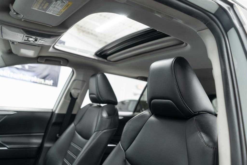 Used 2019 Toyota RAV4 XLE Premium AWD/4WD image 8