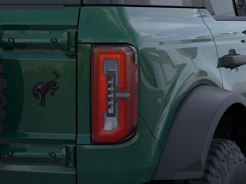 New 2025 Ford Bronco Outer Banks w/ Sasquatch Package image 23