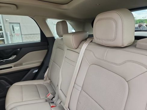 Used 2022 Lincoln Corsair AWD w/ Premium Package image 25