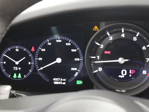Certified 2024 Porsche 911 Carrera RWD image 21