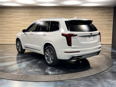 Used 2022 Cadillac XT6 Premium Luxury image 19