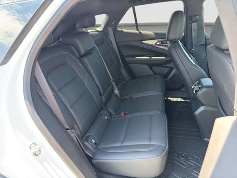 Used 2024 Chevrolet Blazer EV LT AWD/4WD image 19