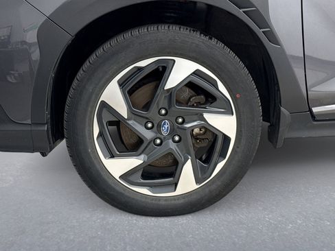 Used 2024 Subaru Crosstrek 2.5i Limited image 12