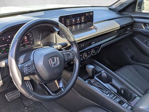 Used 2023 Honda Accord Sport image 11