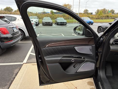 Used 2023 Maserati Grecale Modena image 15