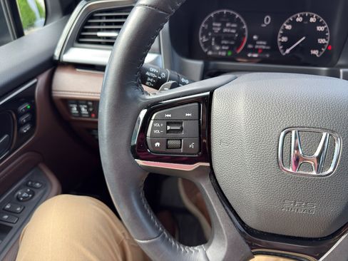 Used 2025 Honda Odyssey Touring image 24